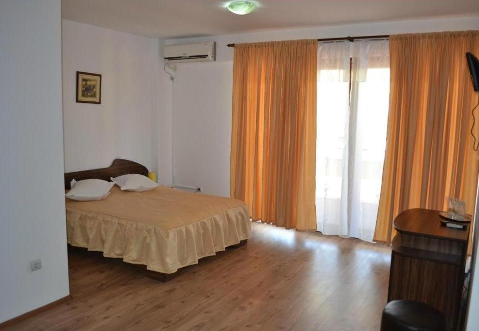 Hotel Corsar Tulcea Ruang foto