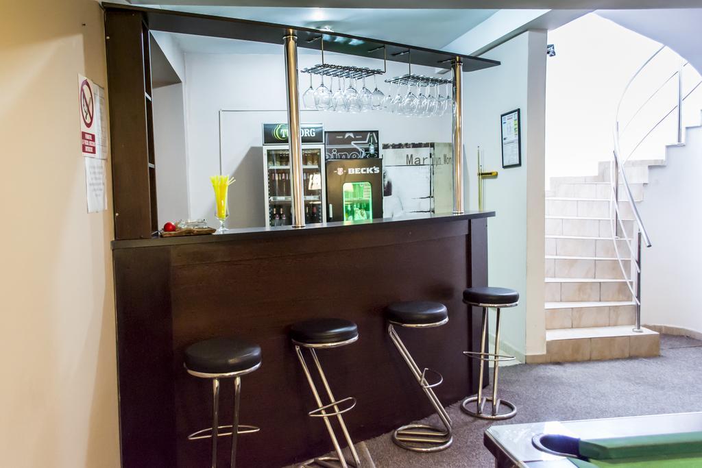 Hotel Corsar Tulcea Bagian luar foto